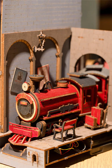 Book Nook Kit in Legno – Viaggio nel Tempo 