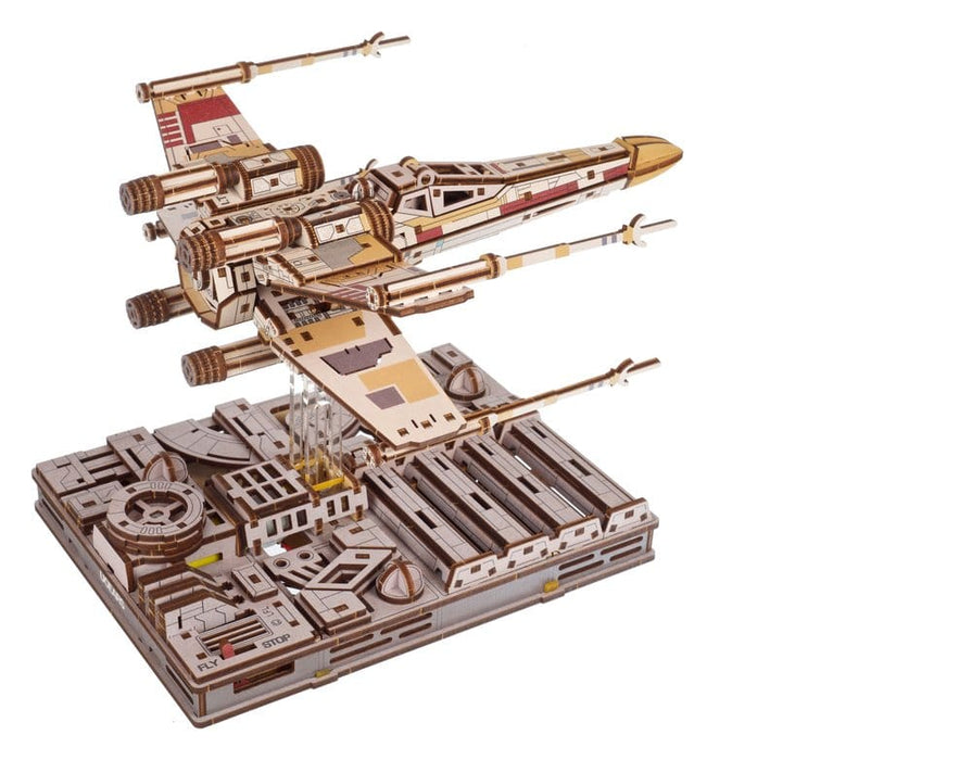 Star Wars Holzbausatz Luke Skywalkers X-Wing Starfighter