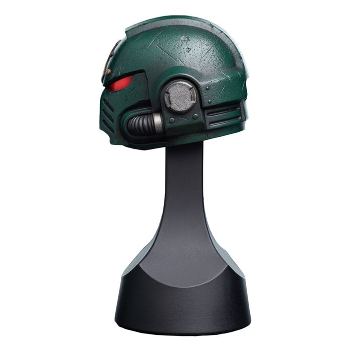 Réplica del casco de los Dark Angels de Warhammer 40.000