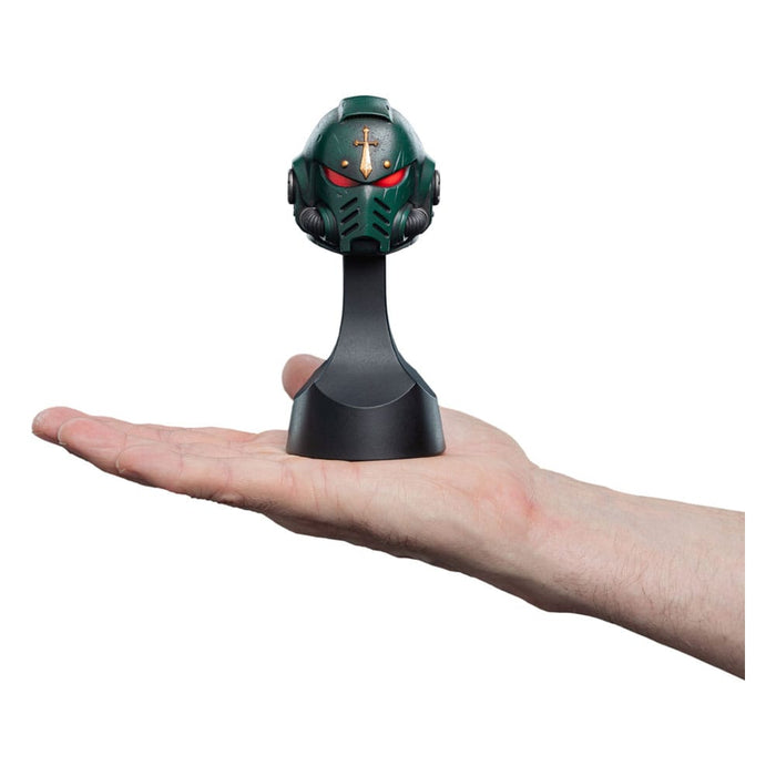 Réplica del casco de los Dark Angels de Warhammer 40.000